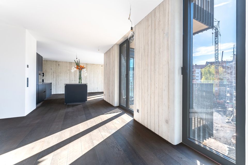 Dörnbergstraße: Puristisch und modern. 3 Zimmer-Luxus-Wohnung mit Balkon in Kassel