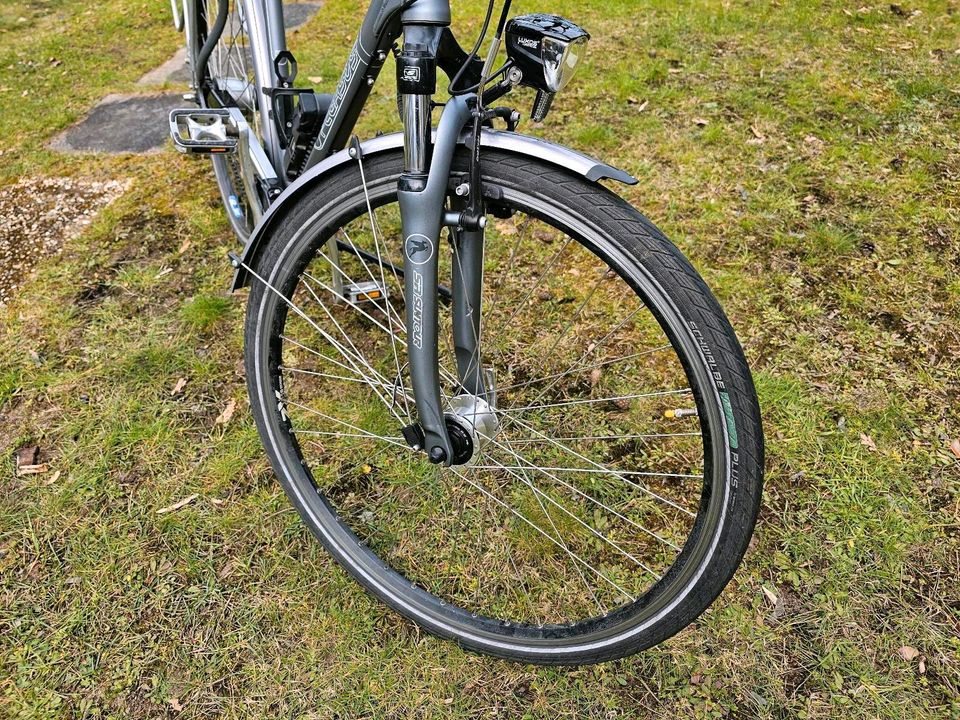 Trekkingrad, viele Extras, 28 Zoll, RH 58 cm, Nabenschaltung in Glienicke/Nordbahn
