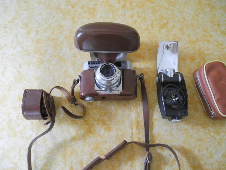 Voigtländer Vito BL Analog-Kamera, Antiquariat mit Agfa Blitz in Radeburg