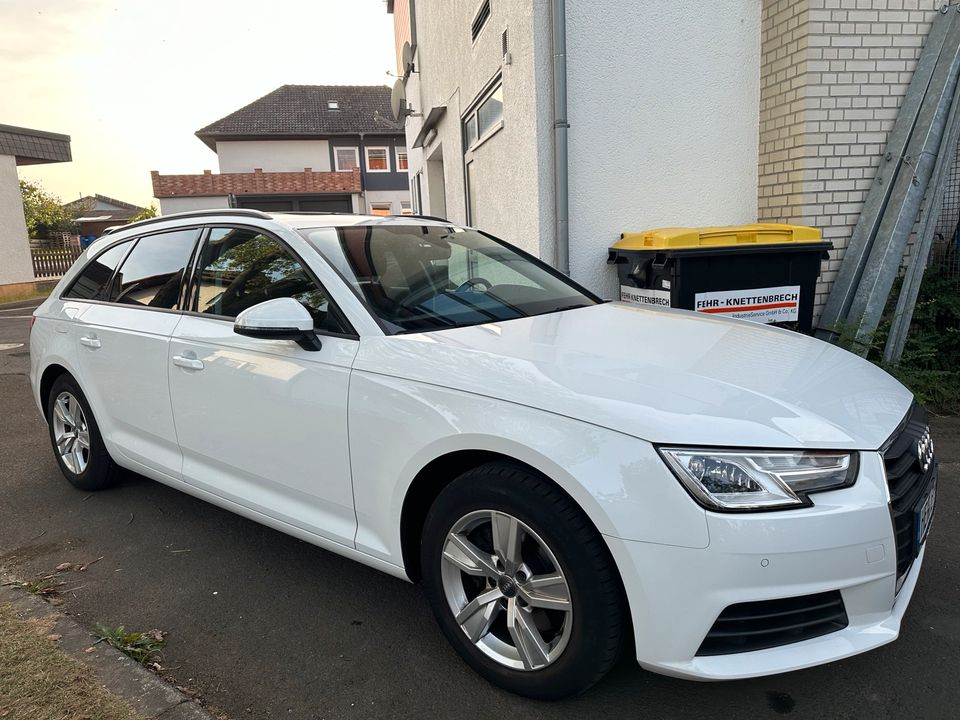 Audi A4  2.0 TDI Panoramadach in Bad Hersfeld