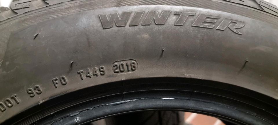 2x Winterreifen 205/60 R16 96H XL Pirelli Sottozero 3 in Lage