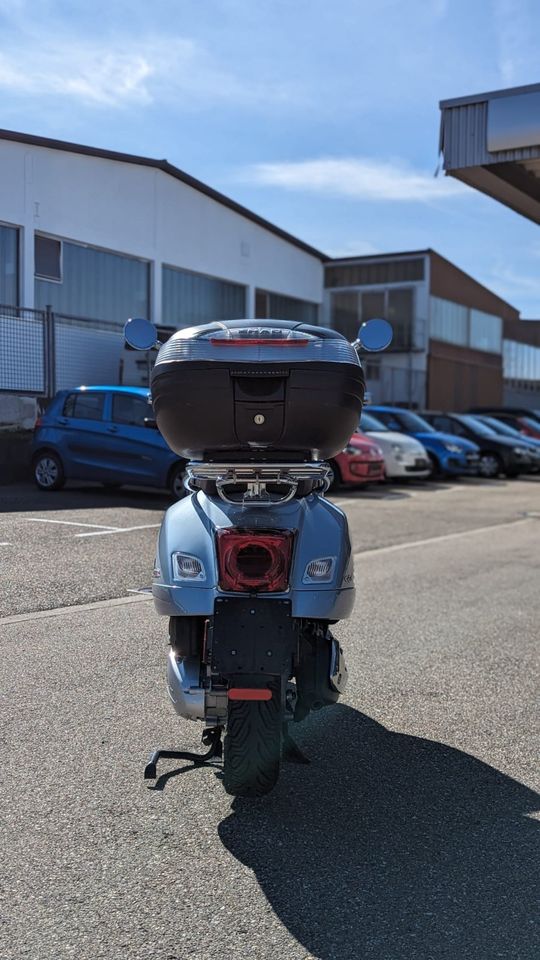 Vespa GTS 300 Gepflegt aus 1. Hand mit Topcase & Gepäckträger in Aalen