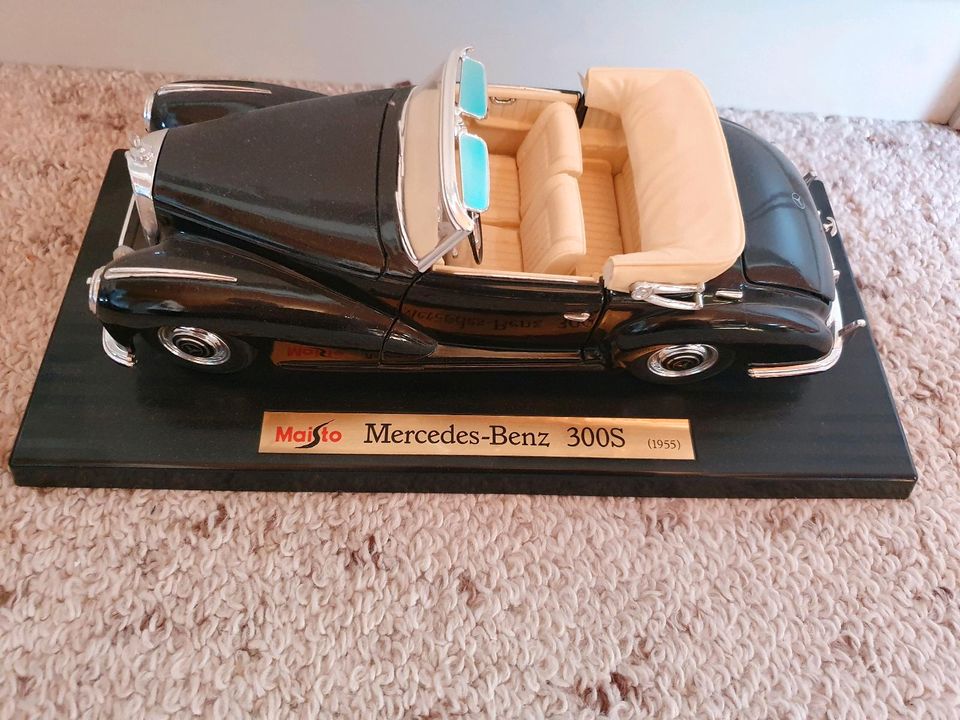 Mercedes Benz 300s Modellauto 1955 in Zarpen