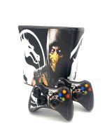 Xbox 360 Slim Konsole in Customer Skin Nordrhein-Westfalen - Porta Westfalica Vorschau