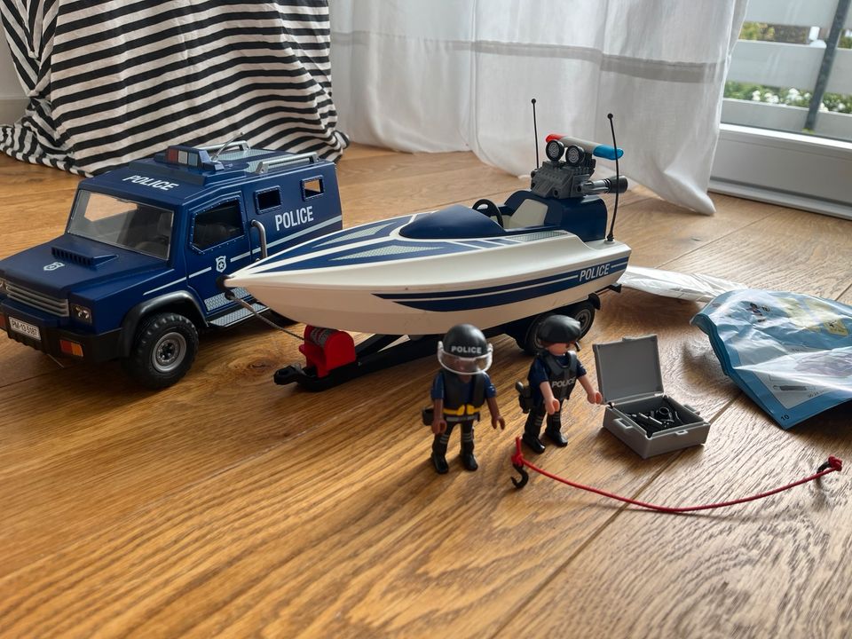 Playmobil Polizei Truck und Boot 5187 in Centrum