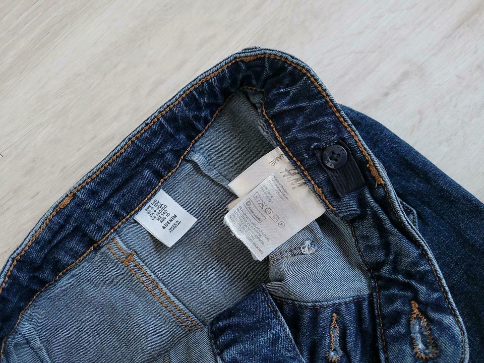 Mädchen Jeansrock Größe 140 von H&M in Königsbrück