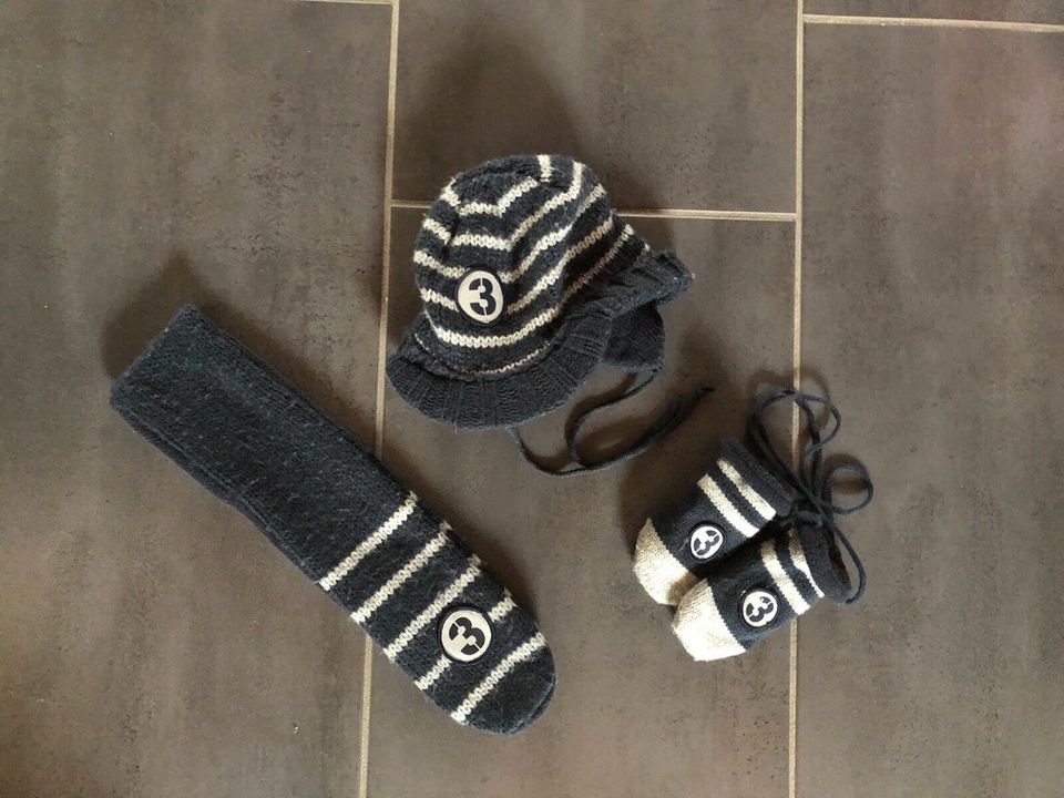 Set Mütze, Schal, Handschuhe, Halstuch 46/48 bis 52/54 in Sundern (Sauerland)