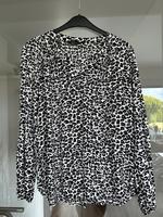 Betty Barclay Bluse Shirtbluse Größe 38 Leo-Print Niedersachsen - Seelze Vorschau