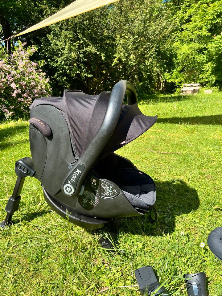 Kiddy Evoluna i-size Babyschale mit Neugeborenen Einlage in Gräfelfing