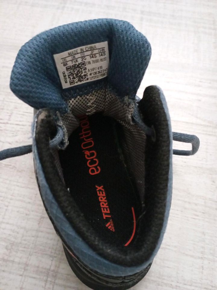 Adidas Trekking Schuhe Größe 25 in Gefell