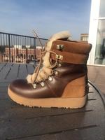 SUCHE diese Schuhe UGG VIKI 40.5 /41/ 10 9 10.5 ugg viki boots Hessen - Wiesbaden Vorschau