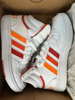 Adidas Hoops 3.0 / Gr. 38 6,5 - wie NEU! Berlin - Mahlsdorf Vorschau