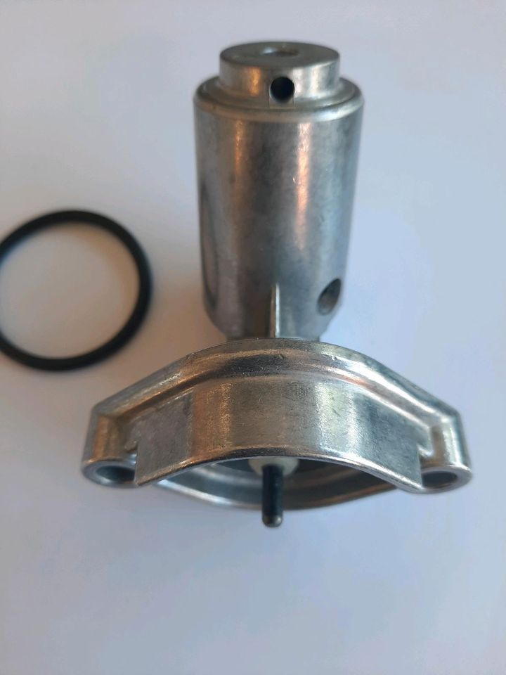 Sensor, Motorölstand Mercedes W126 260S u.v. mehr 6EZ 004 592-021 in Geseke