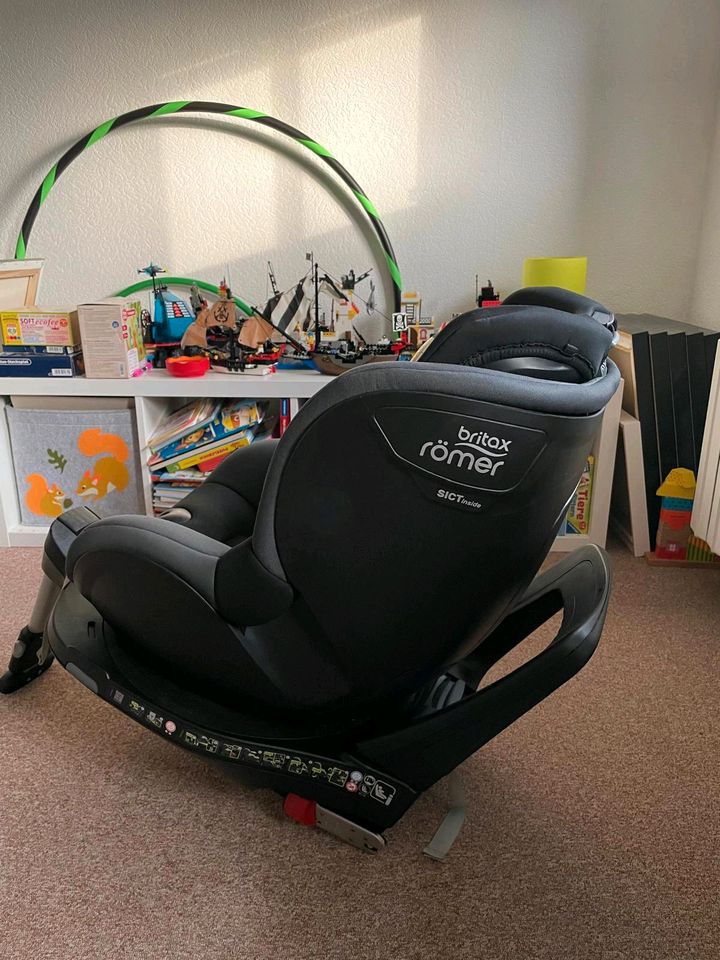 Britax Römer Reboarder Dualfix M i-Size Autositz Kindersitz in Wurzen