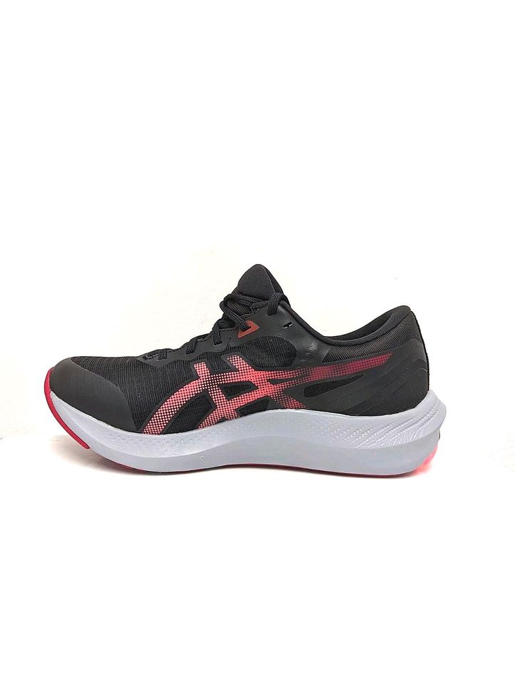 Neu Damen Laufschuhe Asics Gr 38 in Ottweiler