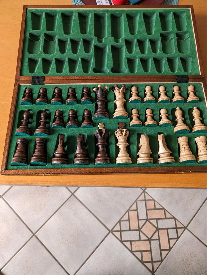 Verkaufe ein Ambassador Schachspiel in Osnabrück