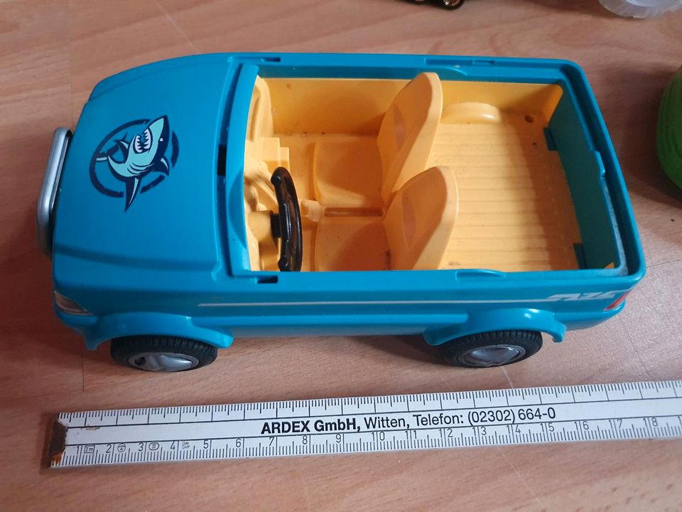 Spielzeugautos 6 Stück bis 18 cm 1x Playmobil in Bucha