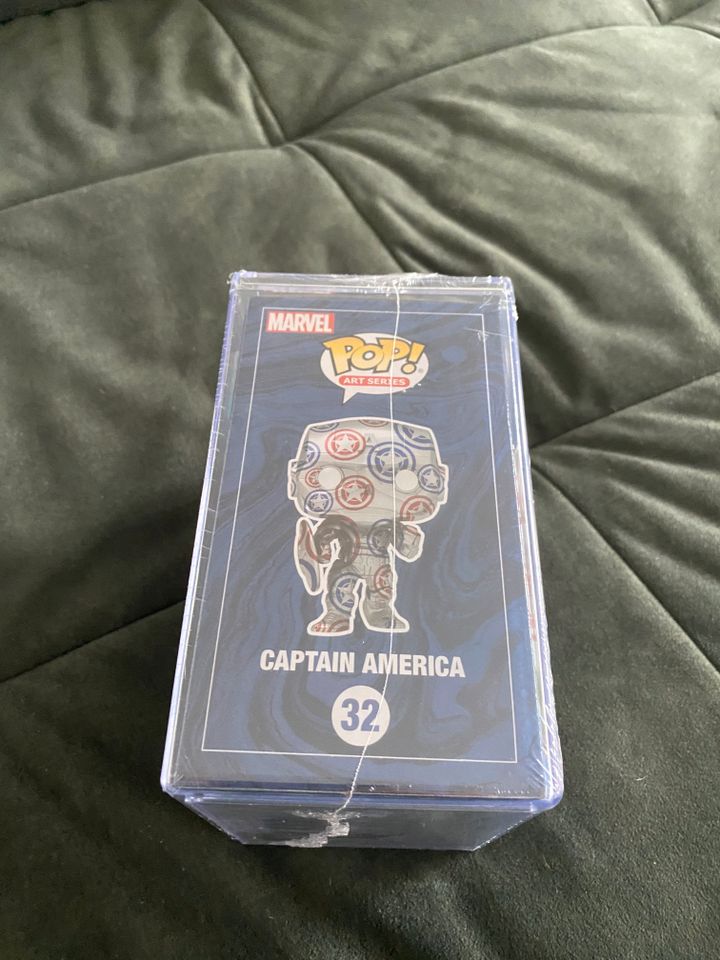 Captain America Funko Po Avengers 32 Art Series Special Edition in Rangsdorf