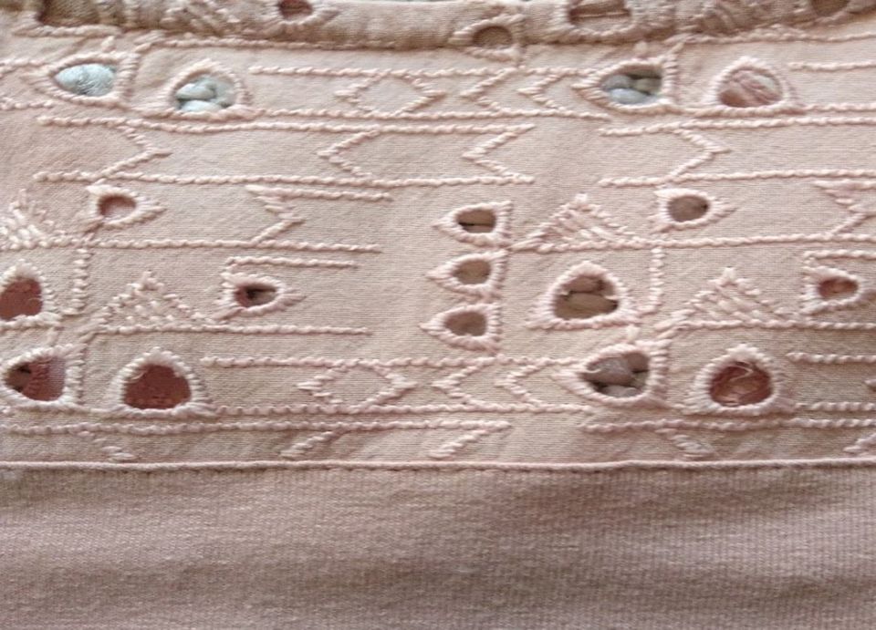 Shirt mit Lochstickerei und Flügelärmeln Rose Gr.42 in Planegg