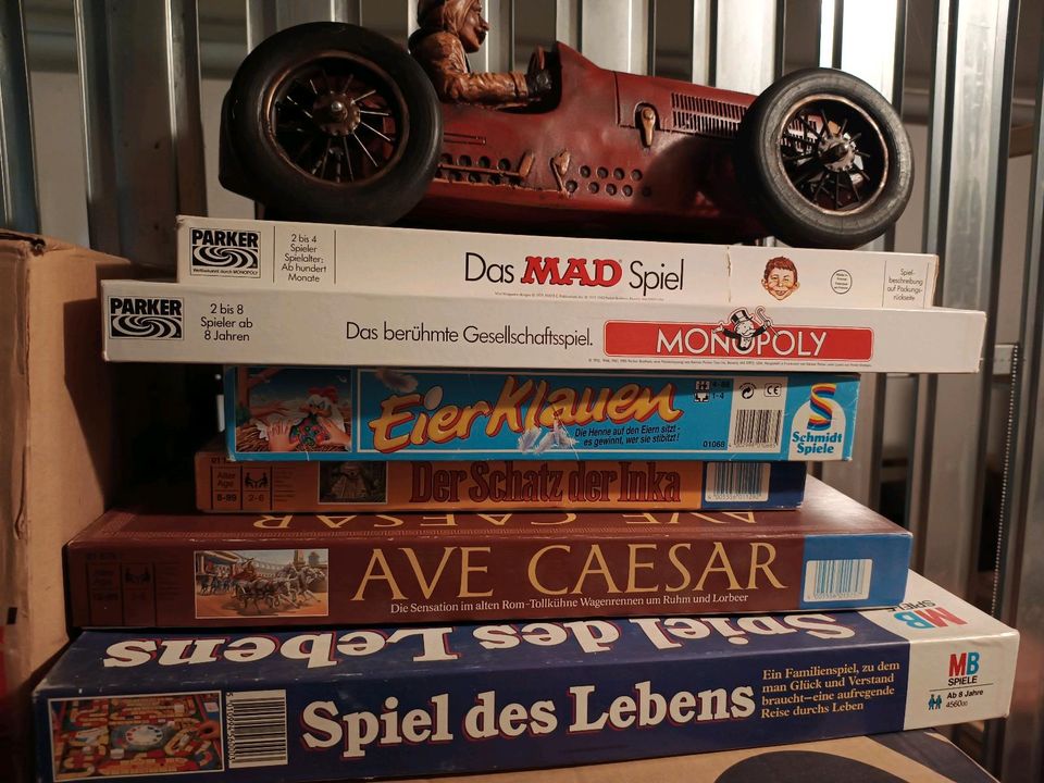 Retro Spiele Mad Max Monopoly Spiel des Lebens Eier klauen u.a. in Würzburg