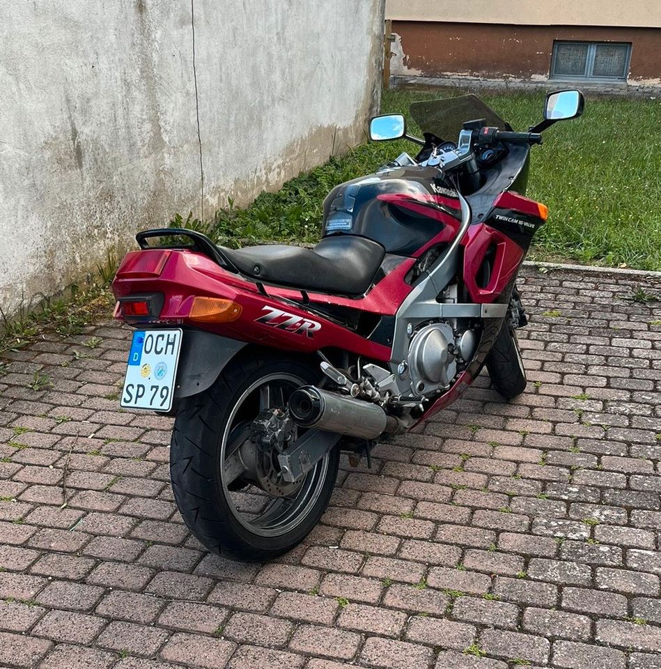 Kawasaki ZZR 600 in Kist