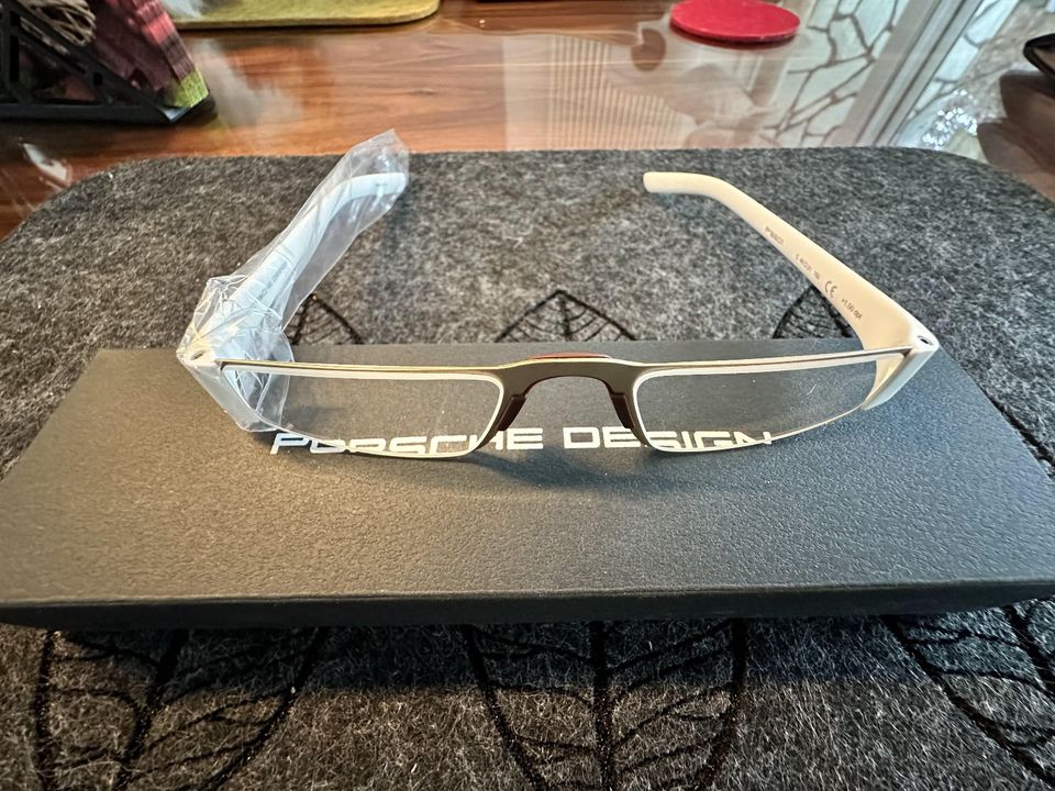 Porsche Design P8801 Lesebrille +1.0 NEU Originalverpackt in Frankfurt am  Main - Bonames | eBay Kleinanzeigen ist jetzt Kleinanzeigen