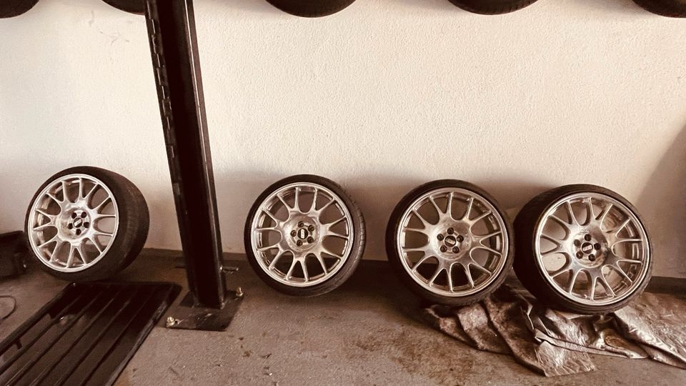 BBS CH Felgen in 4x 8,5x19 Zoll mit 225/35/19 Achilles ATR Sport in Römerberg