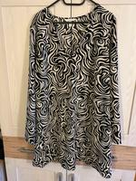 H&M Kleid Gr XL (ca 44/46) schwarz weiß Bayern - Ruderting Vorschau