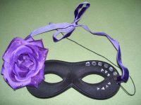 Maske Schwarz Lila m. Stoffblume Straß Samtband Burlesque Handarb Berlin - Neukölln Vorschau