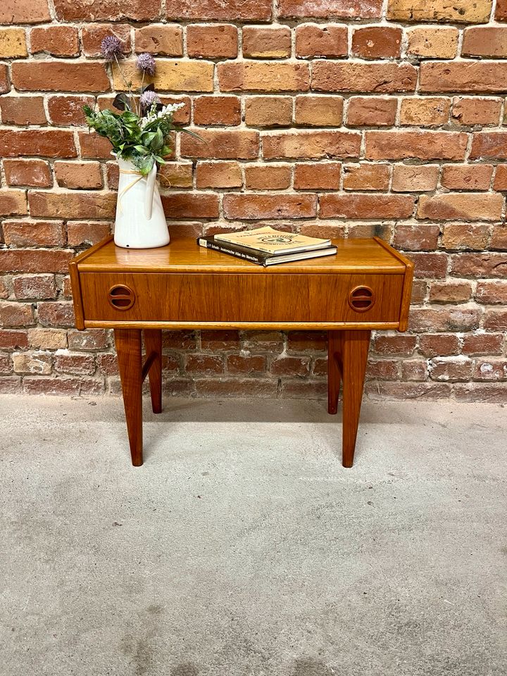 Teak Kommode Sideboard Kommode Nachttisch Beistelltisch Vintage in Berlin