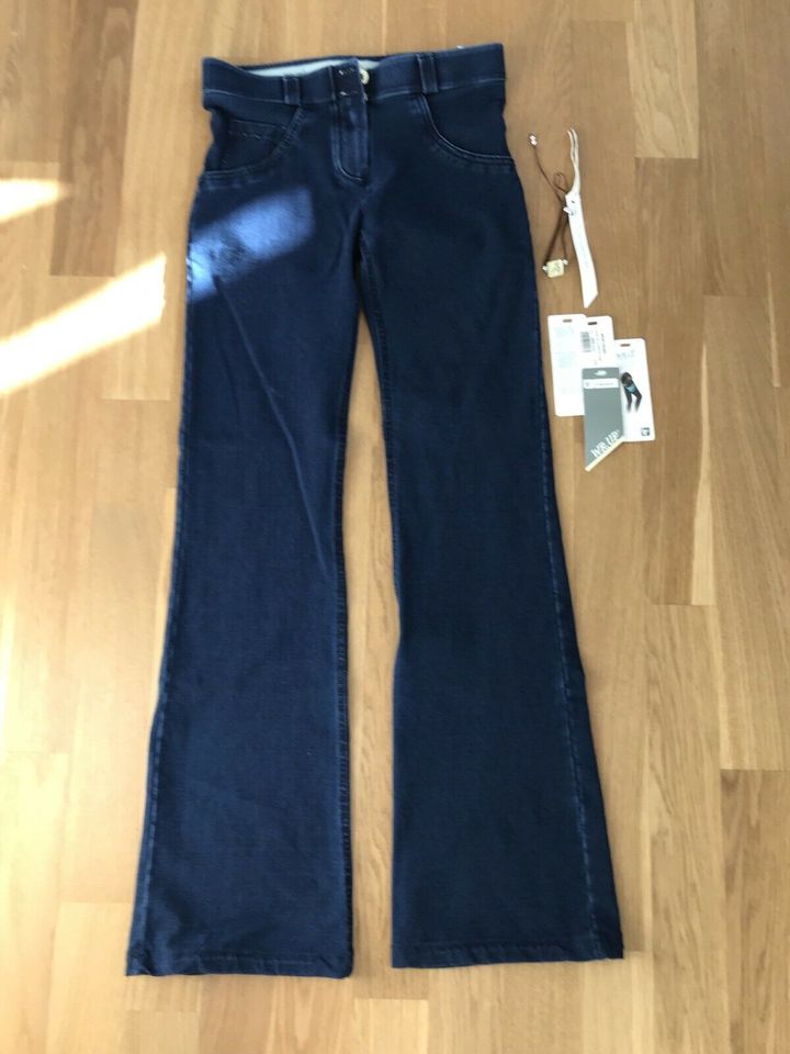 Freddy WR.UP XXS Flare Jeans NEU in Potsdam