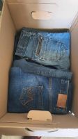 Paket U-Karton Jeanshosen Verkauf Nähen Upcycling DIY Hessen - Hofgeismar Vorschau