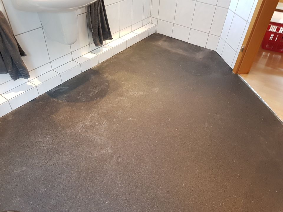 Steinteppich im Badezimmer/Gäste-WC in Mülheim (Ruhr)