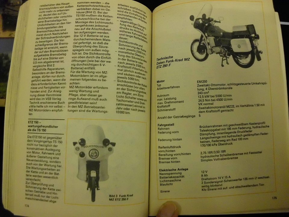 Buch MZ ETZ 250 F DDR Volkspolizei VOPO VP IFA ZIL Simson SR 50 A in Beverungen