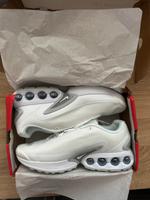 Neu Nike DNs Gr. 45 Weiß mit Box Nordrhein-Westfalen - Bergkamen Vorschau