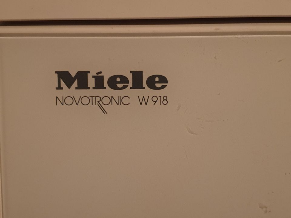 Miele Waschmaschine Novotronic W918 in Augsburg