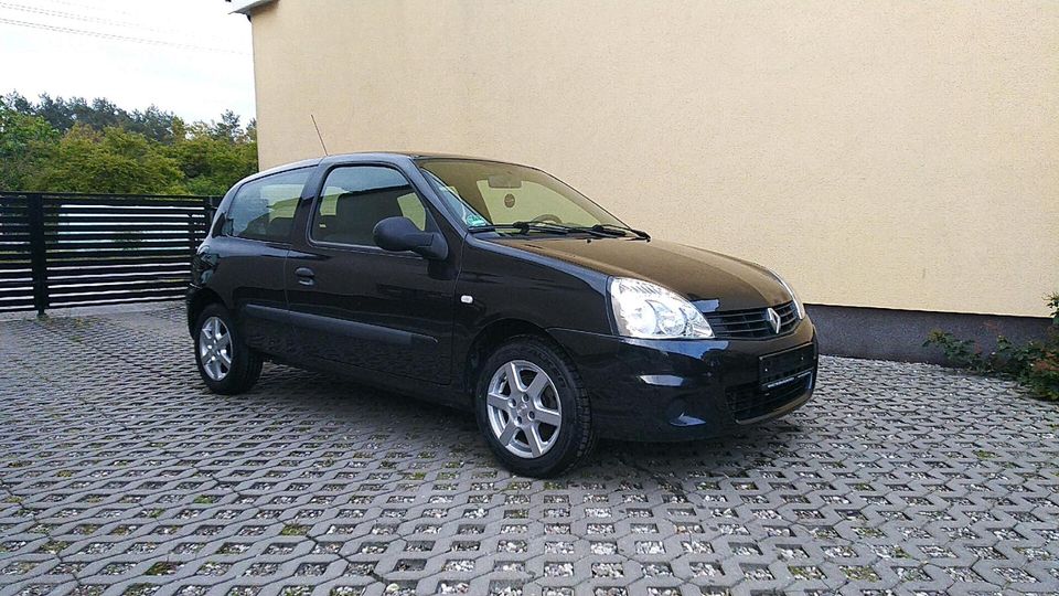 Renault Clio Campus BJ.2012 Klima 1.2 16V in Ludwigsfelde