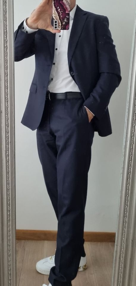 Massimo Dutti Anzug dunkelblau sportlich elegant Gr. 50 neuwertig in München