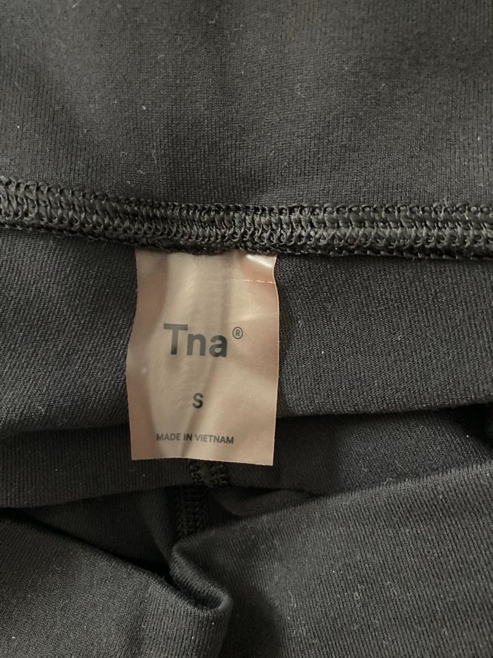 Aritzia TNA pant Größe S in Überherrn