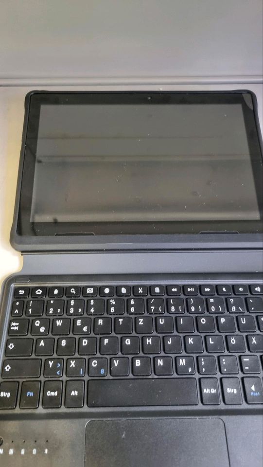 Medion Tablet Pad MD60458 4G LTE mit Bluetooth Tastatur und Stift in Herne