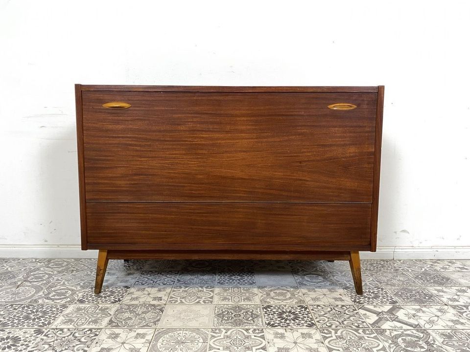 WMK Hübsche Mid-Century Wäschetruhe aus vollem Holz von Möbelfabrik Mörschner Gera, aus dem Jahr 1961 # Schrank Kommode Sideboard Wäschekommode Retro 50er 60er DDR Vintage # Lieferung möglich in Berlin