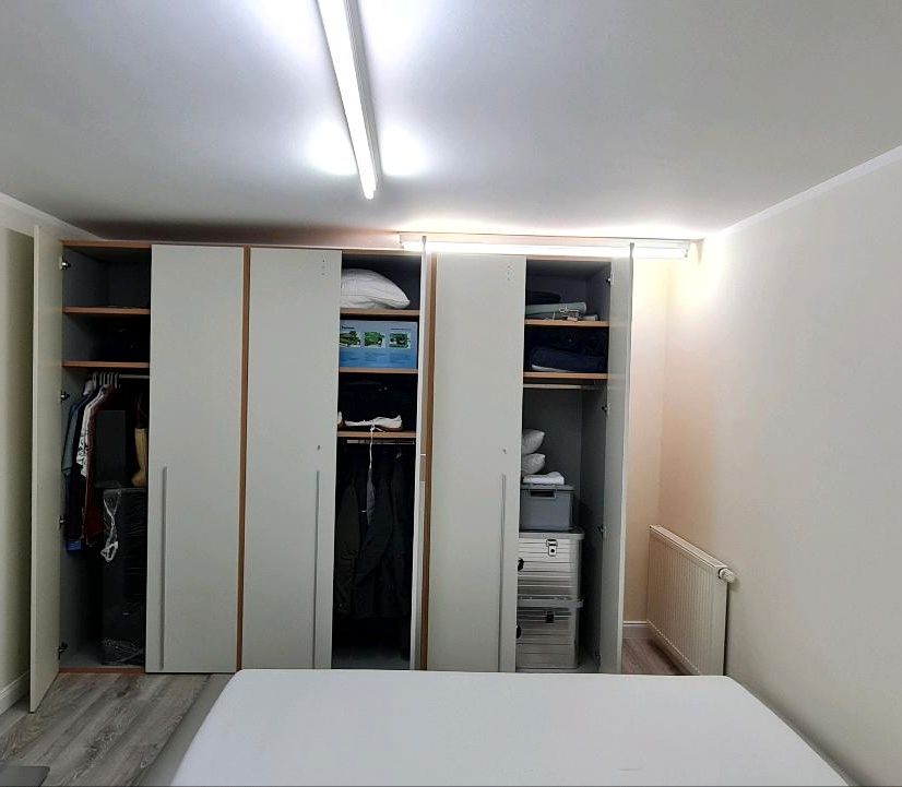 Hülsta Schlafzimmer komplett Bett Schrank 3m in Leichlingen