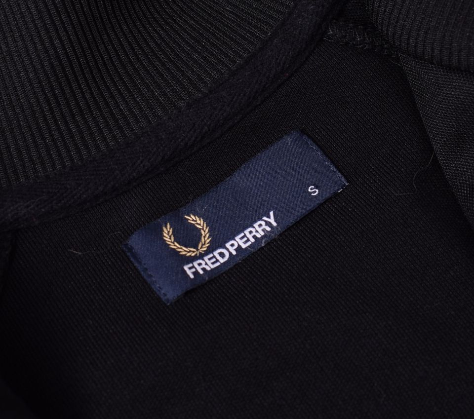 Fred Perry Sweater Sweat Tracktop Herren Gr.S Sweatjacke Jacke in Frankfurt (Oder)