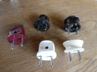 5 alte Stecker Bakelit - Rundstecker Volksempfänger Röhrenradio Hessen - Lichtenfels Vorschau