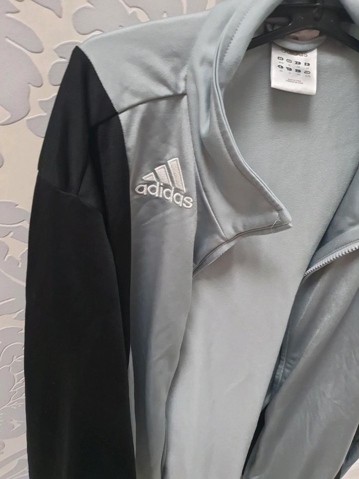 Adidas Trainingsjacke in Mosbach