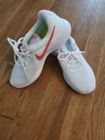 Nike tanjun neu 37 weiß pink 37,5 Beuel - Oberkassel Vorschau