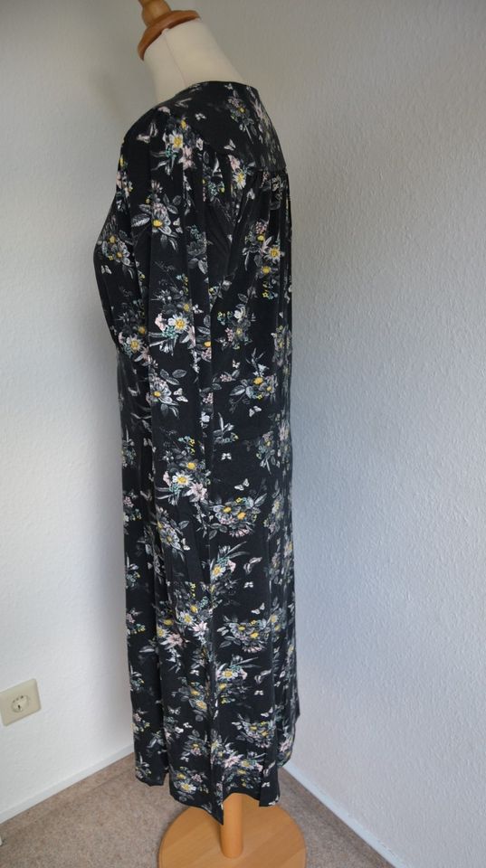 Deerberg, Kleid, V-Ausschnitt, Viscose, schwarz/bunt, Gr. M, Maxi in Rehlingen