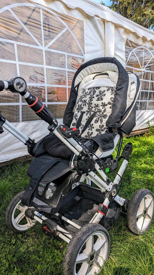 Kinderwagen + Zubehör in Leipzig