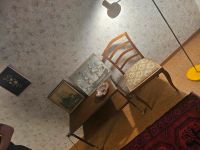 Tisch +Stuhl + Bilder + Teppich  +Aschenbecher alles 50€ Berlin - Tempelhof Vorschau