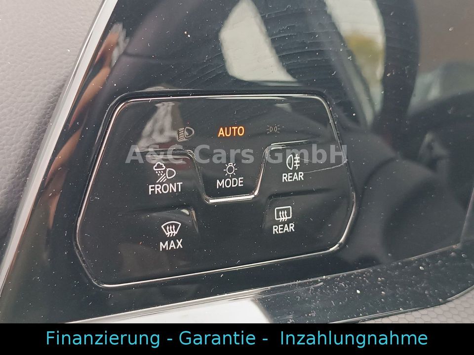 Volkswagen Golf VIII Lim. GTI * UNFALL * VOLLAUSSTATTUNG * in Kamp-Lintfort